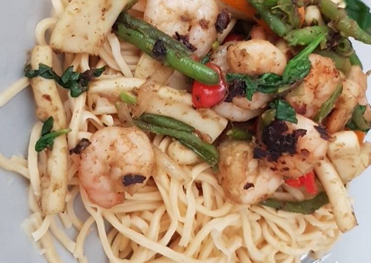 Recipe: Appetizing My Garlic Stir fry King prawns &amp; chopped Squid &amp; Noodles