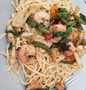 Recipe My Garlic Stir fry King prawns &amp; chopped Squid &amp; Noodles the Awesome  Really delicious