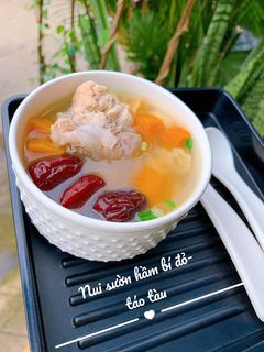 Hình của món Nui sườn hầm bí đỏ táo tàu (em bé).