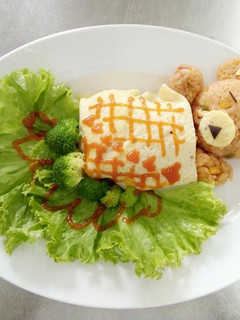 Hình của món Omeltte rice.