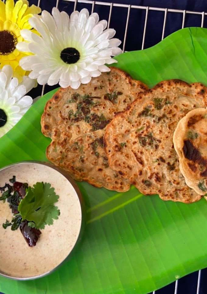 கோதுமை கார்லிக் பரோட்டா செய்முறை முக்கிய புகைப்படம்
