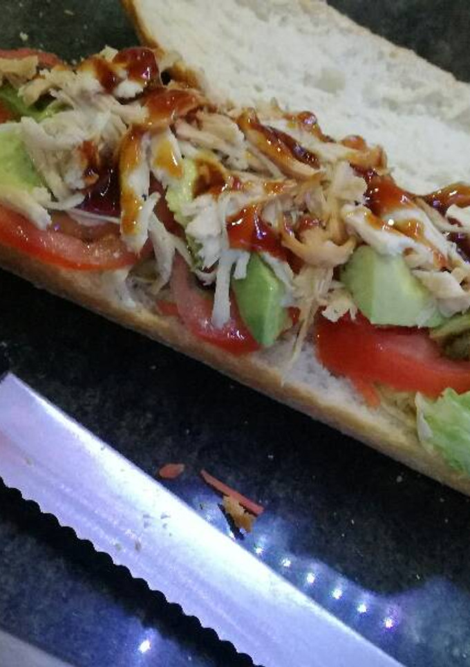 Una foto de Bocadillo de pollo con salsa Teriyaki