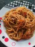 Pasta con pollo y vegetales en salsa yakisoba. Con mi toque