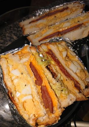 Hình của món Bánh mì sandwich nhanh gọn lẹ cho buổi trưa.