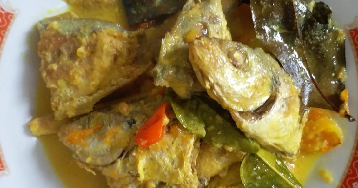 Resep Ikan Kembung Bumbu Kuning Simple Oleh Peedee - Cookpad