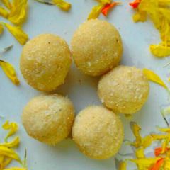 Instant Coconut ladoos A picture of Instant Coconut ladoos.