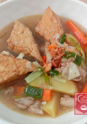 Foto resep Sop Bening Sayur, Ayam dan Tahu Bakso