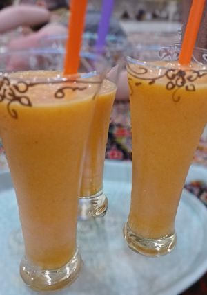 عکسی از دستور آب میوه هلو 🍑 همراه عرق کاسنی