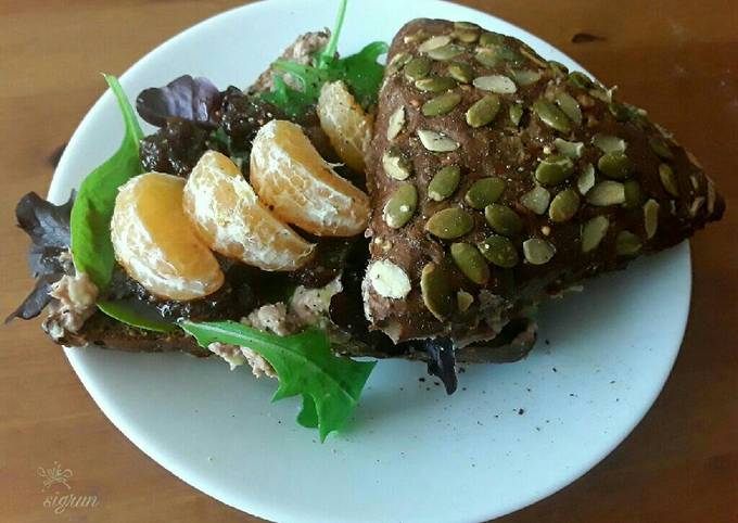 Sig's Avocado/Chicken Liver Pate with Fruit Chutney