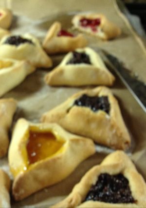 A picture of Hamentashen.