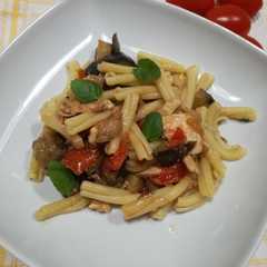 Foto di Casarecce con pesce spada melenzana e menta