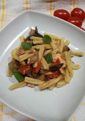 Foto di Casarecce con pesce spada melenzana e menta
