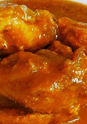 A picture of Pressure cooker chicken curry.