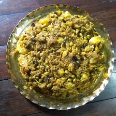Cabbage potato peas curry A picture of Cabbage potato peas curry.