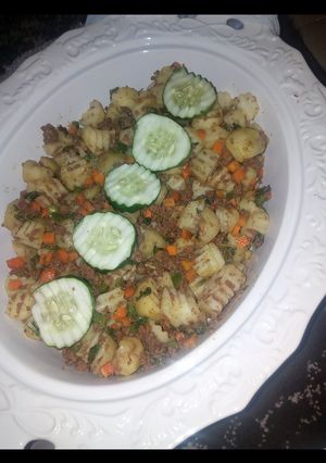 A picture of Potatoes n veg minced meat.