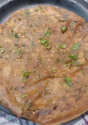 मसाला पराठा (masala paratha recipe in marathi) रेसिपी चे मुख्य फोटो 