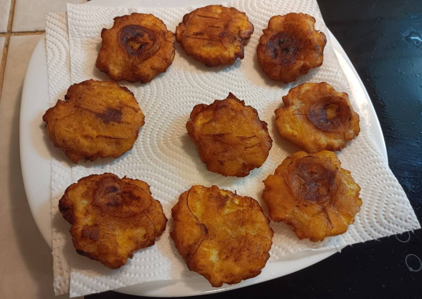 Tostones de plátano cubanos