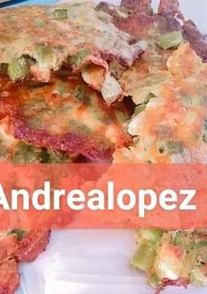 Una foto de Tortitas de ejote con queso.