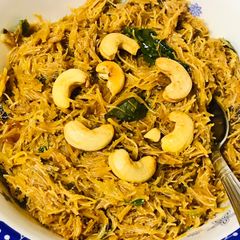 A picture of A vegetarian vermicelli breakfast recipe.