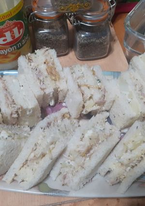 A picture of Chicken and potato sandwiches.