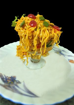 मैगी नूडल्स (Maggi noodles recipe in hindi) रेसिपी मुख्य फोटो