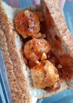 A picture of Chicken Meatballs with Pasta Sauce.