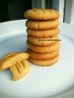 A picture of Butter cookies.