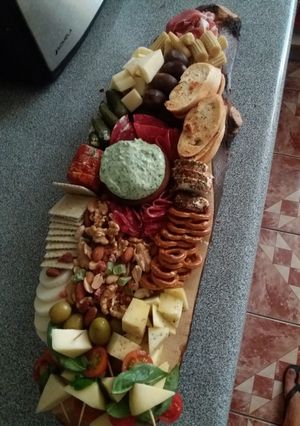 Una foto de Tabla de picoteo salada