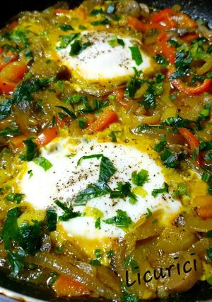 O poză a rețetei Shakshuka în stil indian🍳.