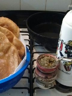 Una foto de Torta frita (chipa cuerito)