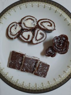 ચોકલેટ બરફી & ચોકલેટ રોલ(chocalte barfi and chocalte roll in Gujarati) રેસીપી મુખ્ય ફોટો