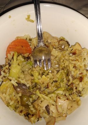 A picture of Easy Rotisserie Chicken Stir Fry.