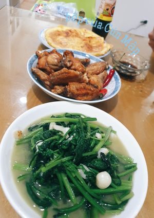 Hình của món Cải bó xôi xào tỏi.