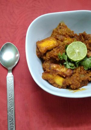 A picture of Paneer masala.