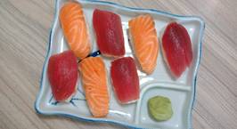 Hình ảnh món SAKE & MAGURO NIGIRI (Sushi cá hồi và cá ngừ)