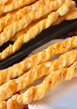 【COOKING BUBU】超香！洋蔥煙肉麵包棒｜Bacon&onion Bread Sticks｜オニオンベーコンスティック 的食譜成品照片