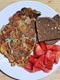 Una foto de Tortilla de berenjena 🍆