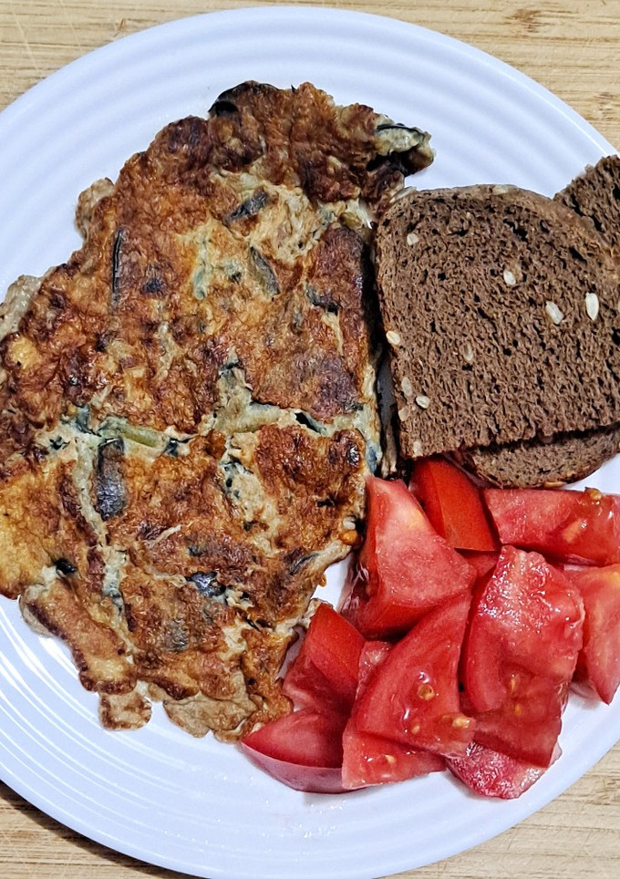 Una foto de Tortilla de berenjena 🍆