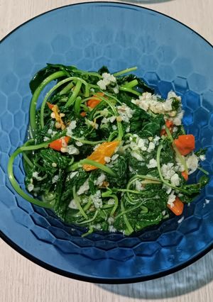 Foto resep Tumis Bayam Bawang Putih