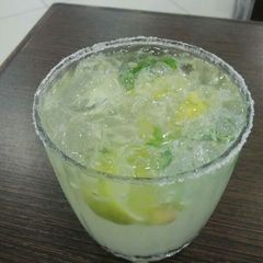 A picture of Lemon chiled water.