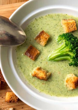 O poză a rețetei Supă cremă de broccoli.