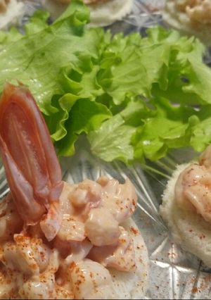A picture of Prawn cocktail starter.
