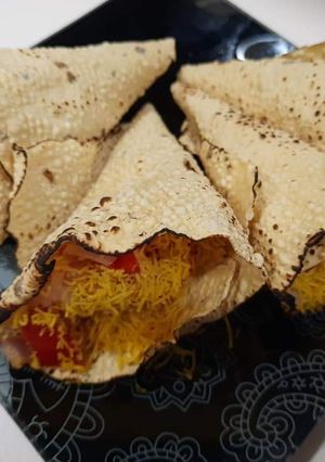 A picture of Masala Papad.