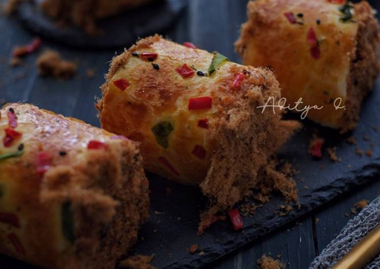 Floss Roll Bread (Roti Gulung Abon)