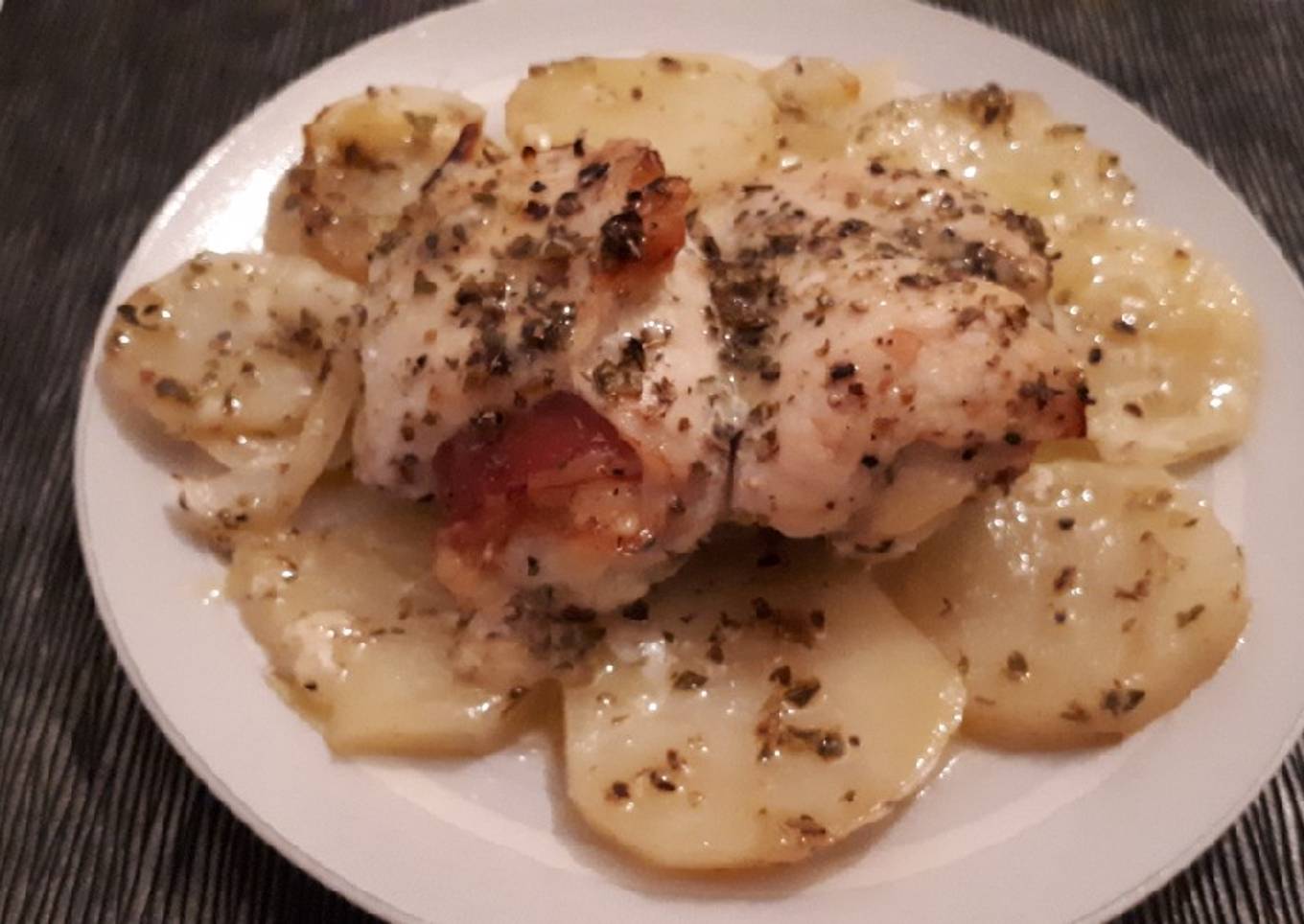 Rollitos de pollo con jamón serrano y queso