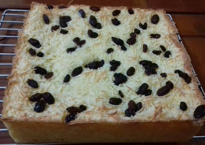 Bagaimana Menyiapkan Bolu singkong keju kismis panggang Anti Gagal