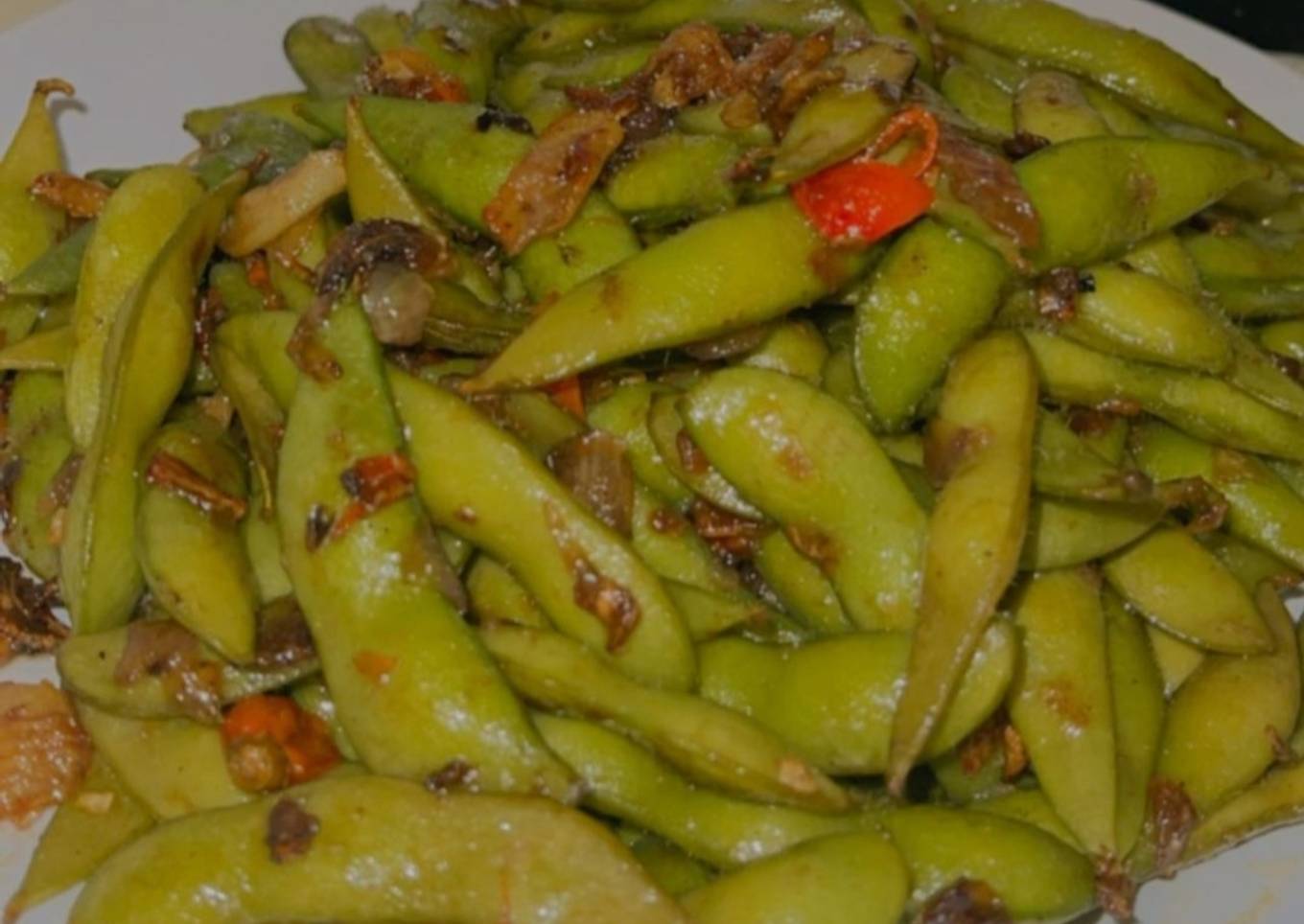 Edamame bawang gurih pedas
