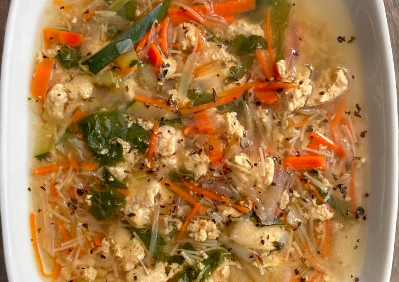 Sopa juliana de verduras con carne picada