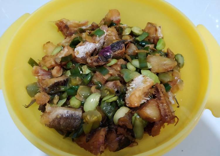 Resep Oseng Ikan Asin Petai Anti Gagal
