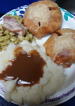 A picture of Beef Oven Pockets.